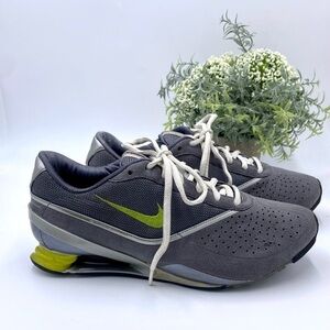 Nike‎ Women Shox Pursuit 316582-031
Gray Green Lace Up Sneaker Shoes Size 7.5